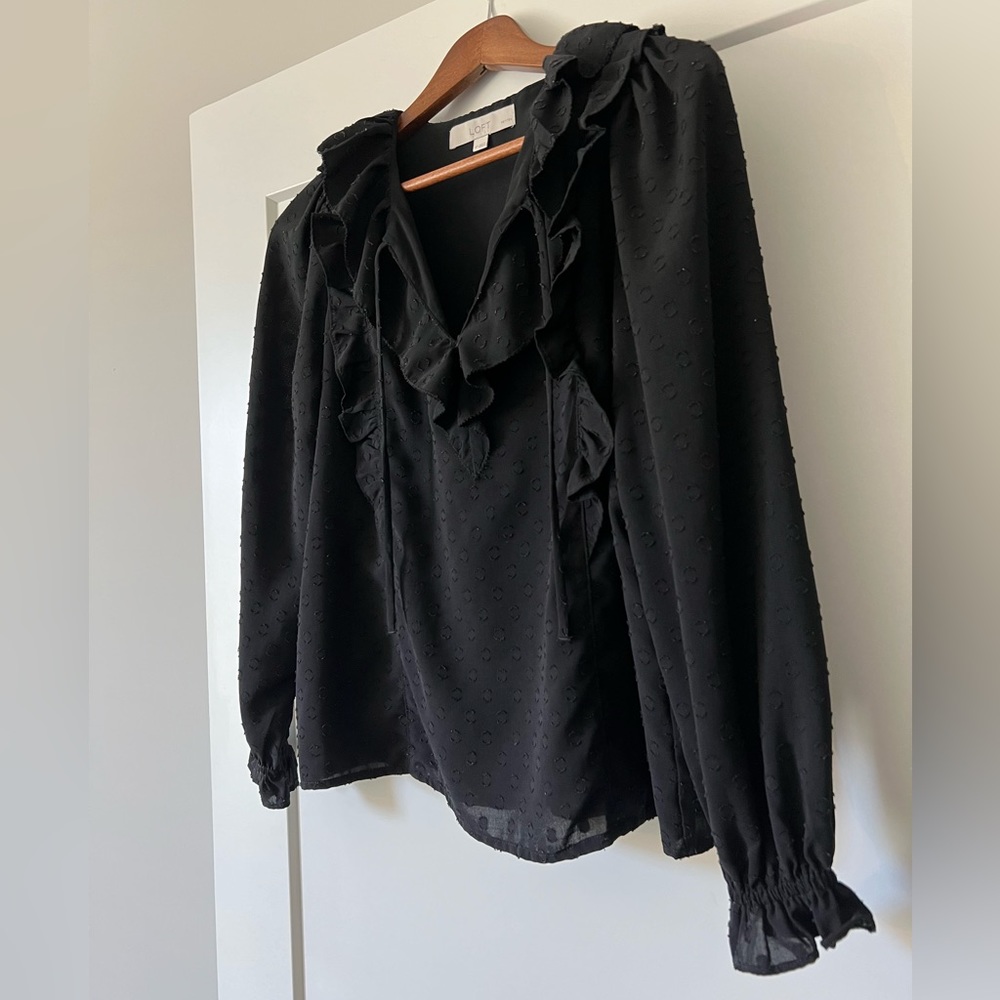 🖤Loft Ruffled Top (Size SP) - Picture 5 of 12